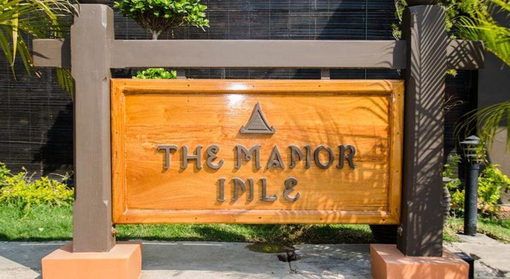 The Manor Hotel Ньоншуэ Экстерьер фото