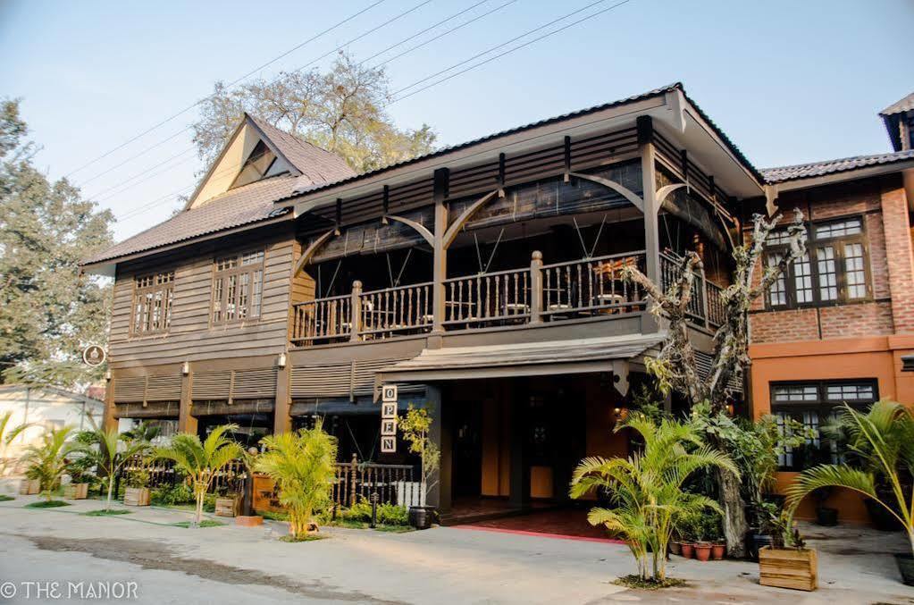 The Manor Hotel Ньоншуэ Экстерьер фото