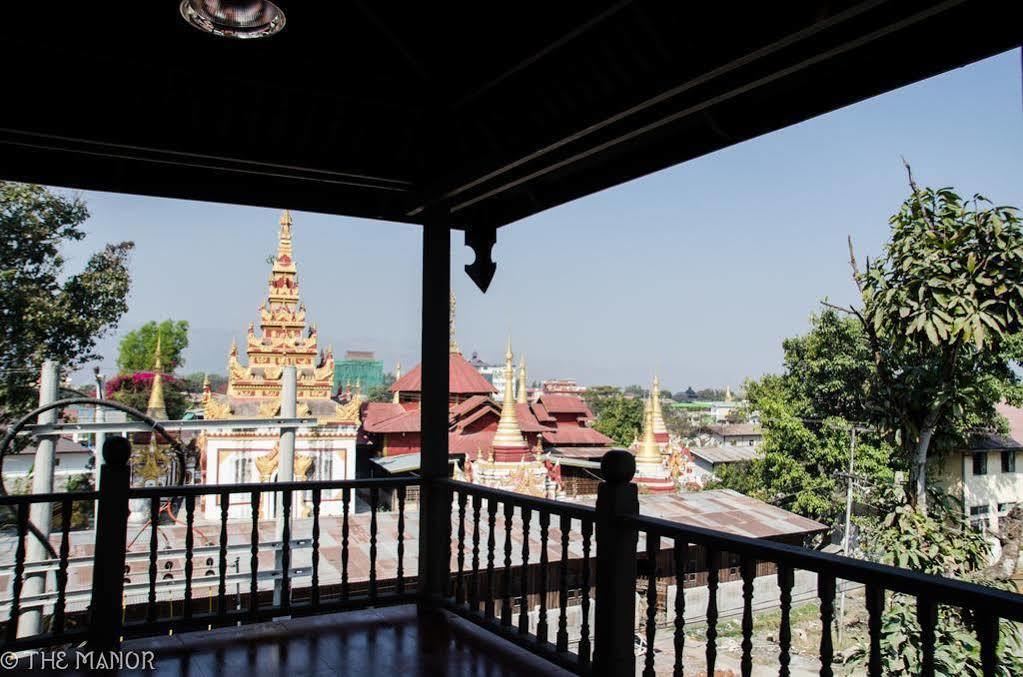 The Manor Hotel Ньоншуэ Экстерьер фото